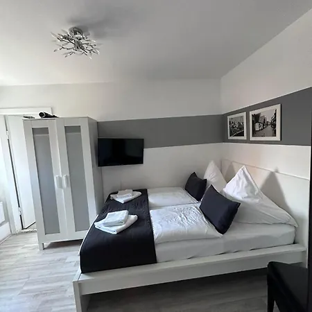 Deutscher Hof Hotel *