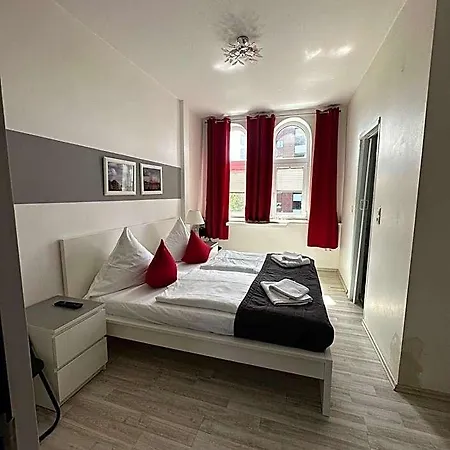Hotel Deutscher Hof *